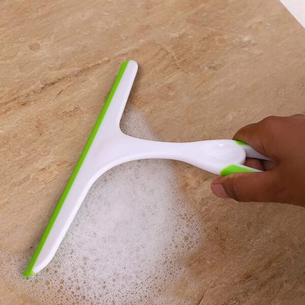 Handheld squeegee
